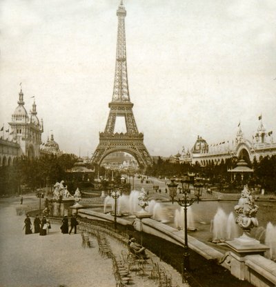 Vista della Torre Eiffel e del Champ de Mars dal Château d